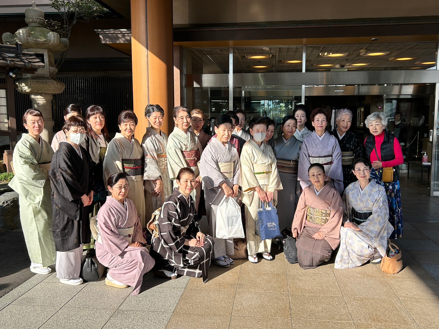 「越前の伝統美・伝統工芸を世界に、未来に」トークセッション＆十二単ショー開催！