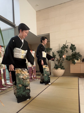 「着物」が世界平和の架け橋に。なでしこ会にて「十二単・束帯着装披露、華の舞・着物体験」！